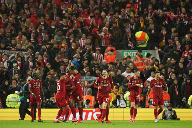 诺伊尔肋骨受伤，下周欧冠拜仁对阵巴黎出战成疑